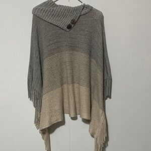 Romantic Hut Gray and Cream Women's Sweater Poncho